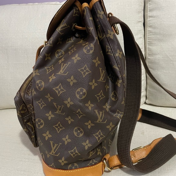 ❌SOLD❌ Louis Vuitton Montsouris GM backpack - Picture 4 of 16